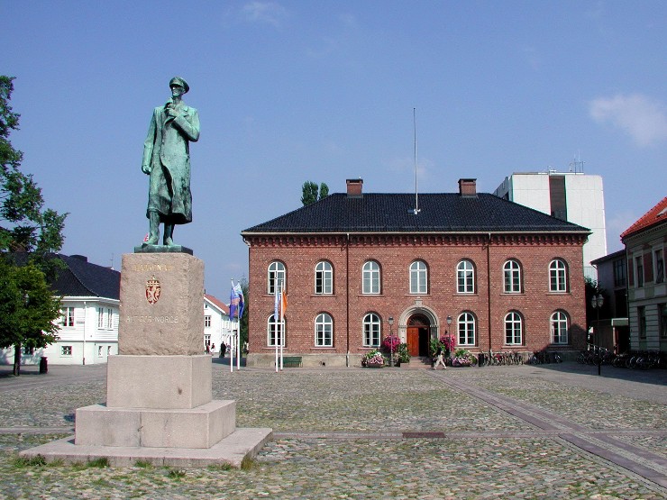 2002-radhuset